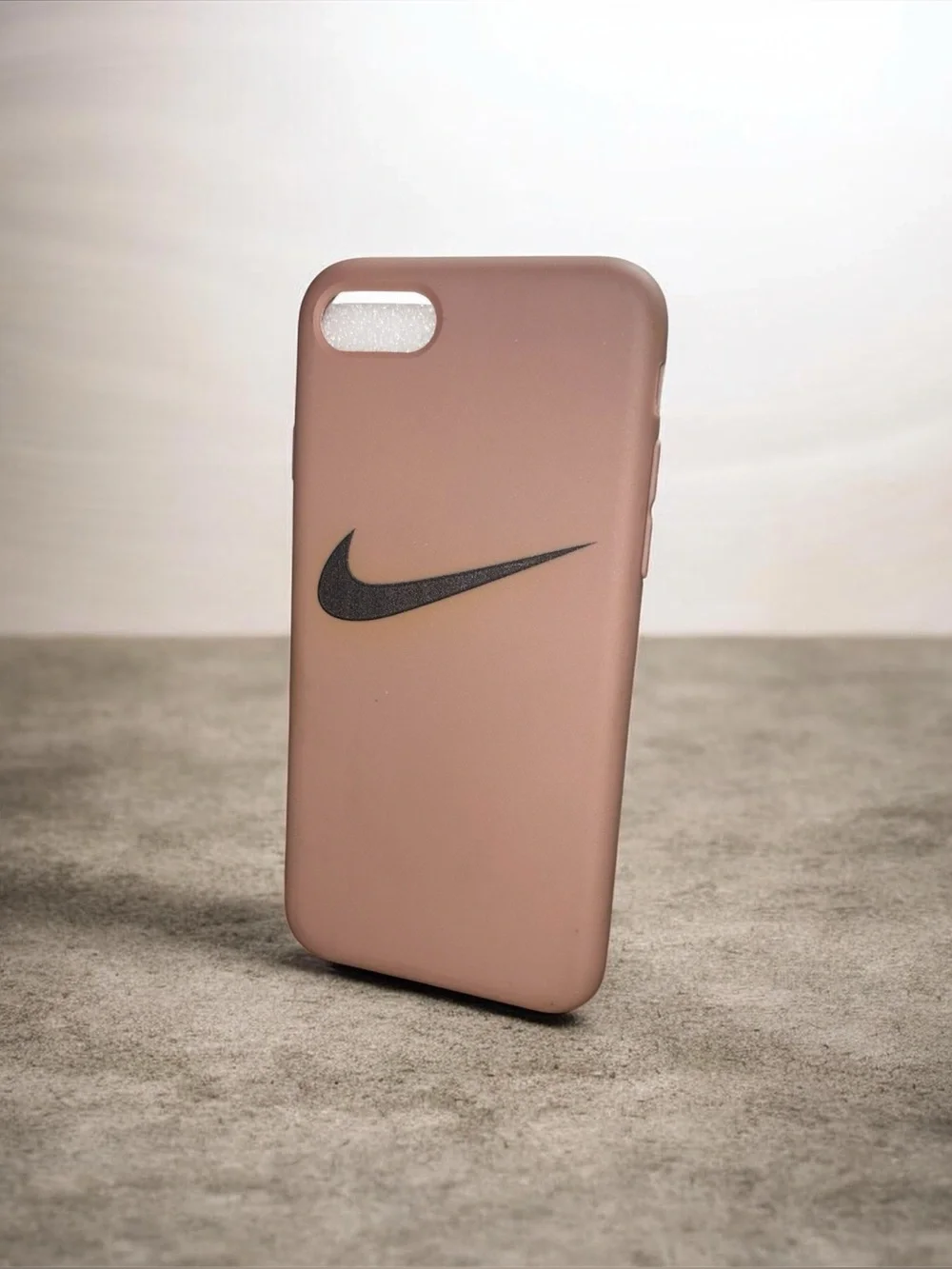 Warm sandy Brown Case for iPhone SE/7/8 with Black Swoosh 🟤🐻